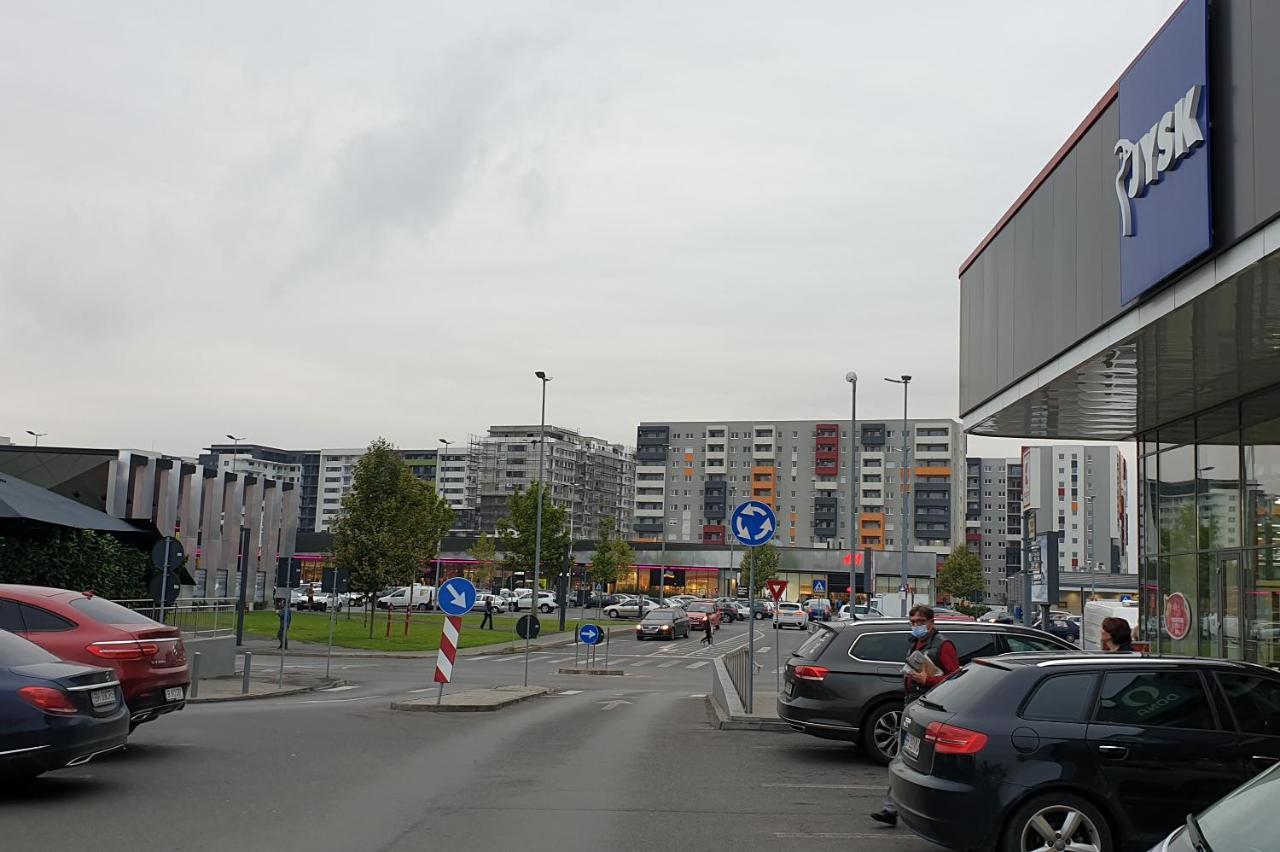 Iosia Apartment 203 Oradea Eksteriør bilde
